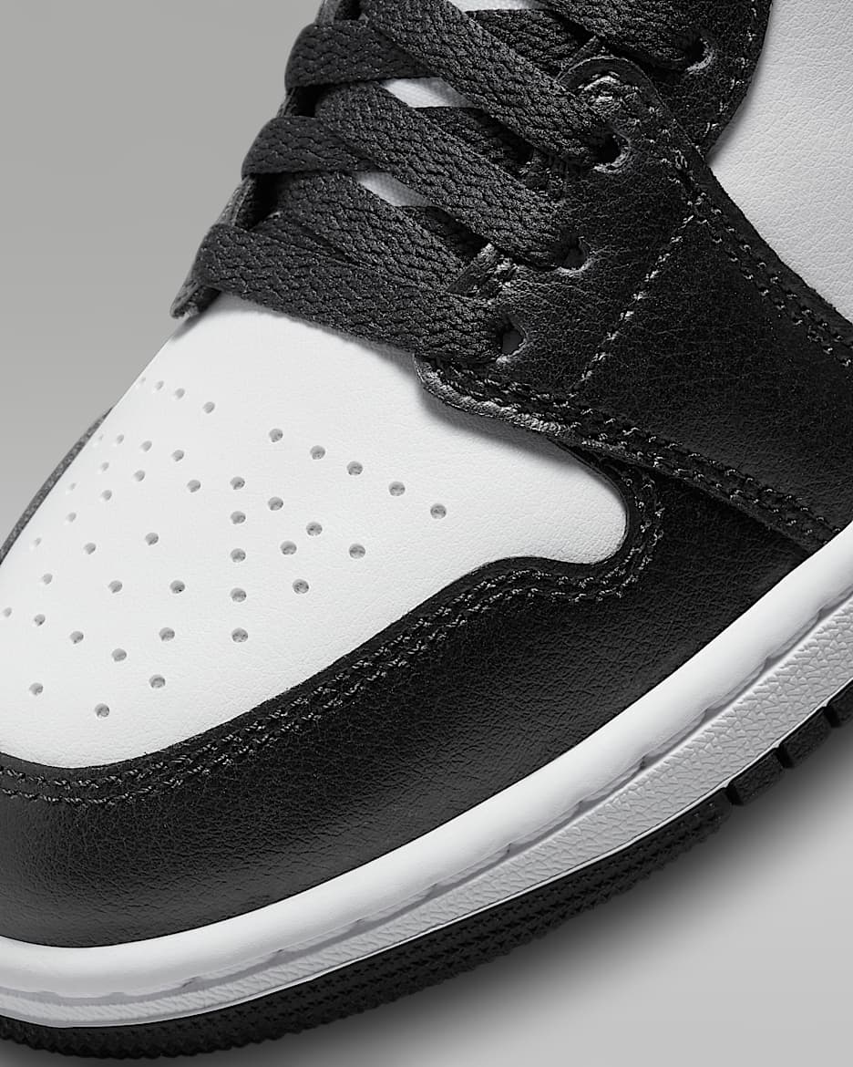 Air Jordan 1 Mid Women s Shoes